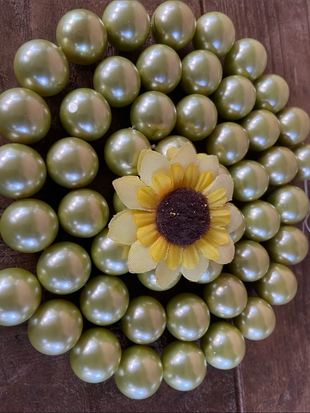 Imitation Olive Green Pearl - Picture 3 of 3